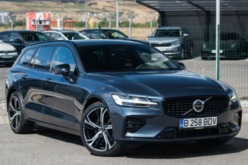 Volvo V60 Automatik B4 Plus Dark